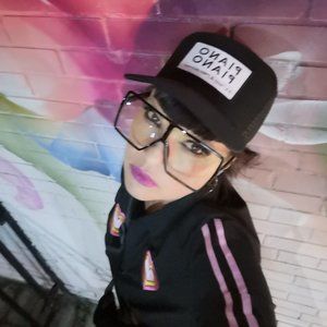 Meet your Posher, Sandra